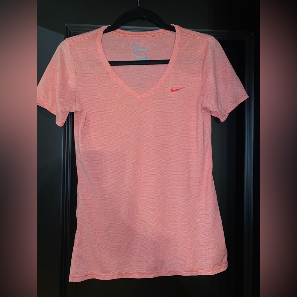 Nike V-Neck S